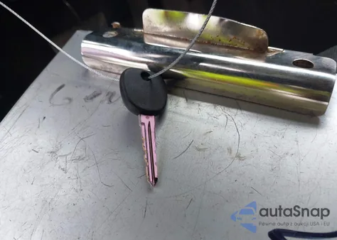 2011 Chevrolet Tahoe Ls z USA, uszkodzony, nr VIN 1GNSCAE06BR163286